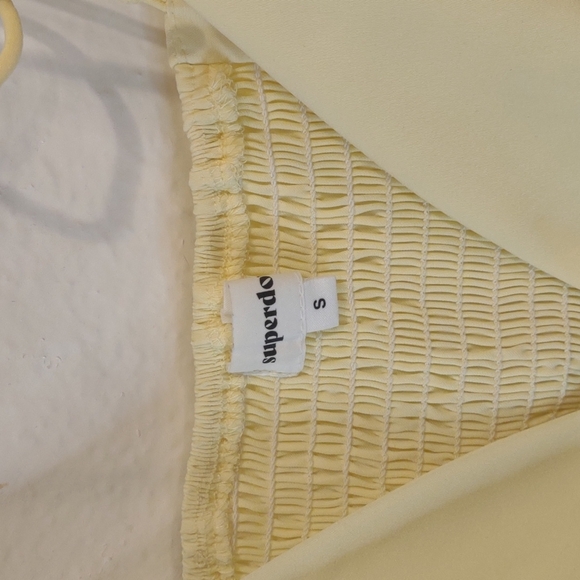 Aritzia Superdown Crop top - Picture 2 of 4